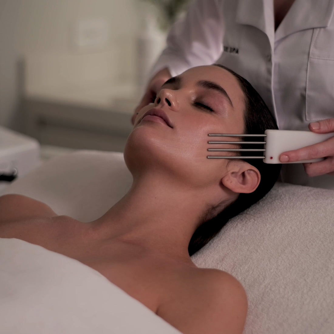 Danucera Sculpt &amp; Lift Facial 60min